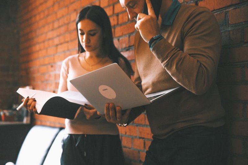 asisten AI produktivitas bisnis